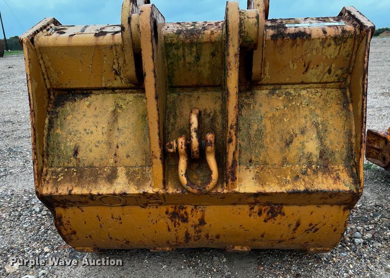 image for item MF9908 (2) 36" excavator buckets