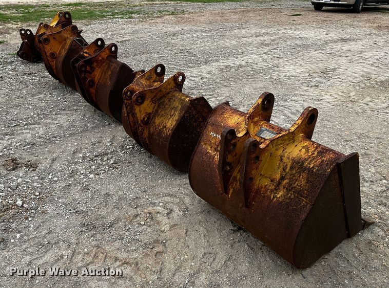image for item MF9910 (6) backhoe buckets
