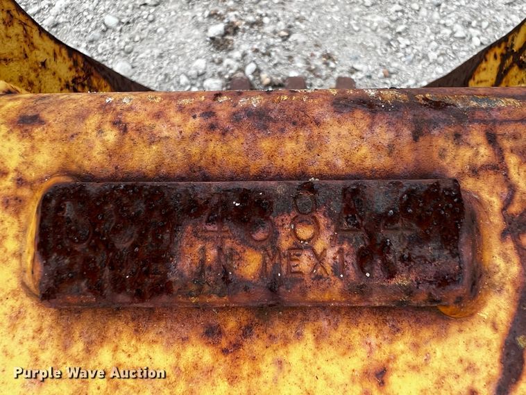 image for item MF9910 (6) backhoe buckets