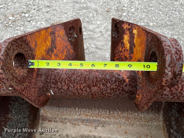 image for item MF9910 (6) backhoe buckets