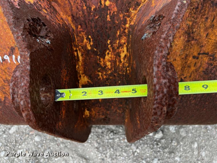 image for item MF9910 (6) backhoe buckets