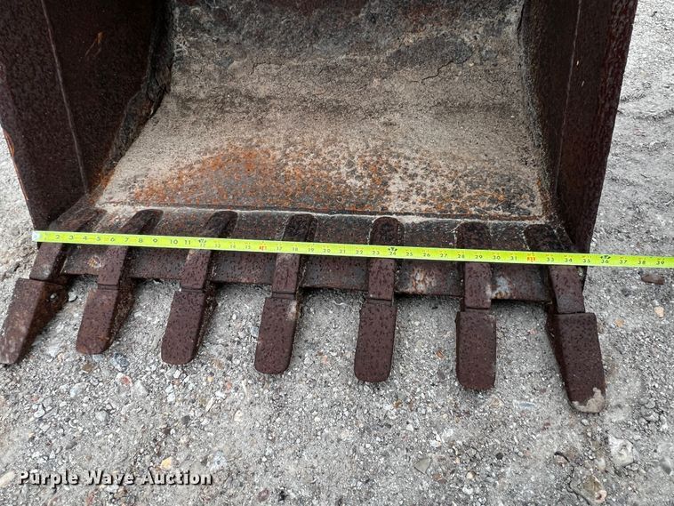 image for item MF9910 (6) backhoe buckets