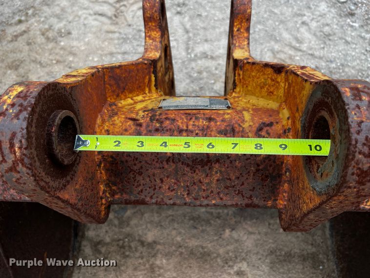 image for item MF9910 (6) backhoe buckets