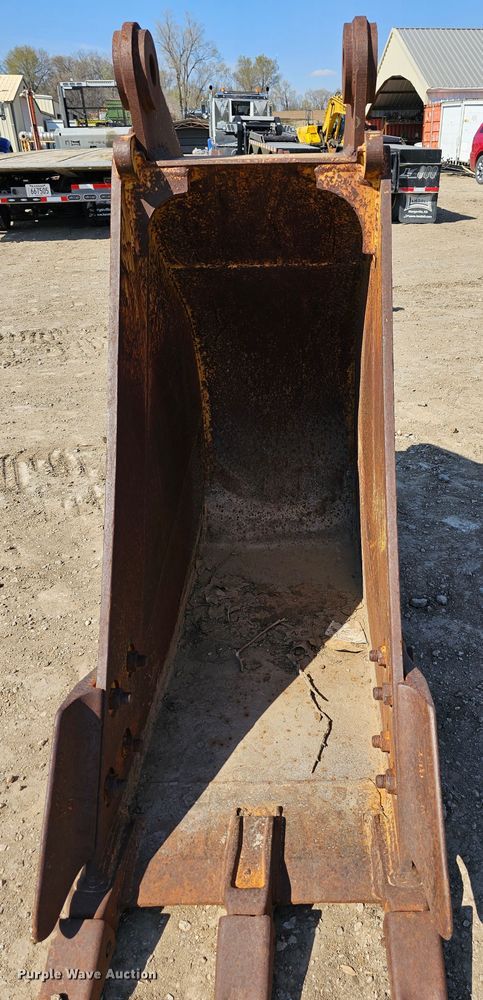 image for item MI9442 24" W excavator bucket