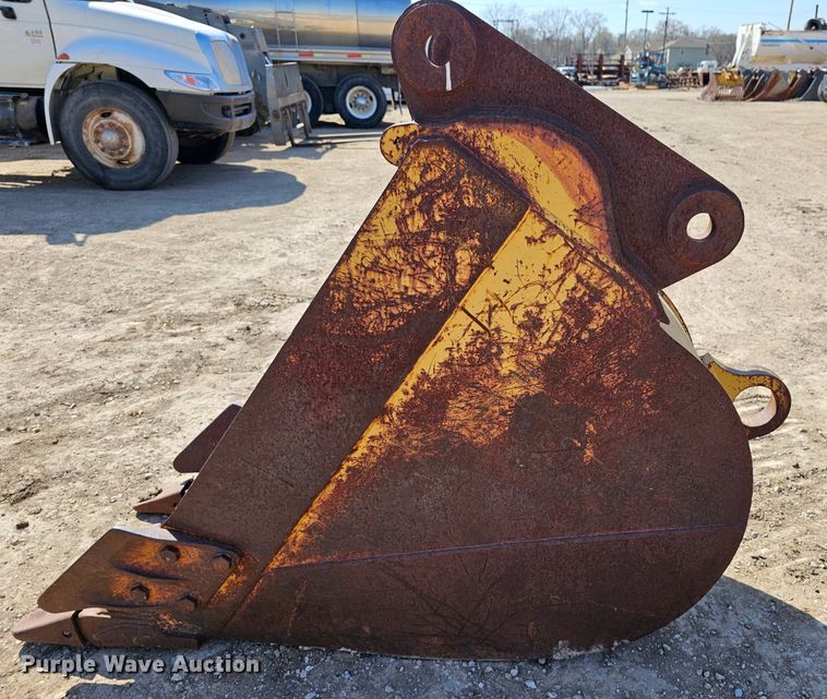 image for item MI9442 24" W excavator bucket