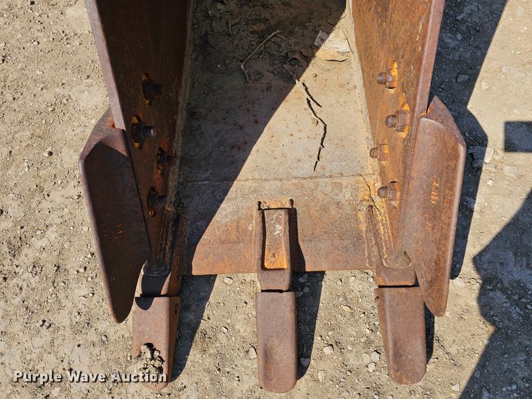 image for item MI9442 24" W excavator bucket