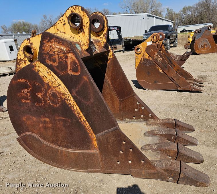 image for item MI9443 John Deere  44" W excavator bucket