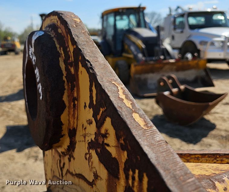 image for item MI9443 John Deere  44" W excavator bucket