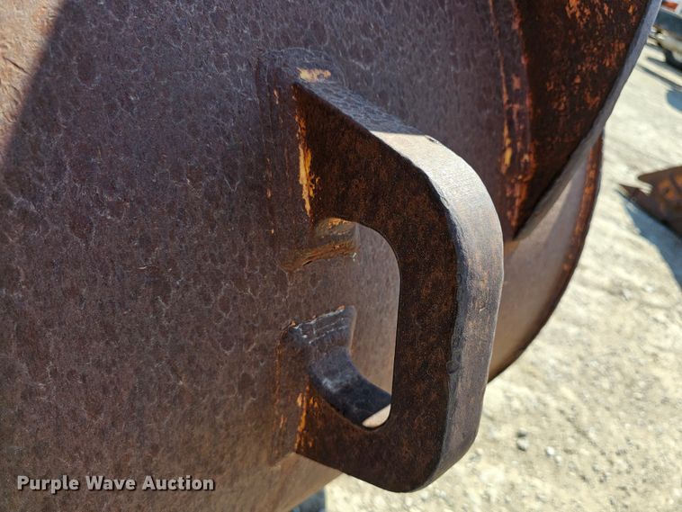 image for item MI9443 John Deere  44" W excavator bucket