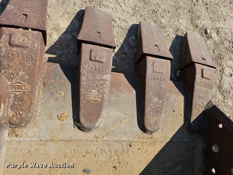 image for item MI9443 John Deere  44" W excavator bucket