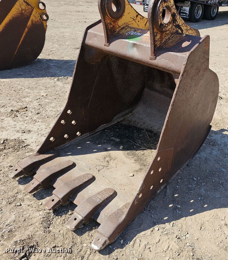 image for item MI9444 36" W excavator bucket