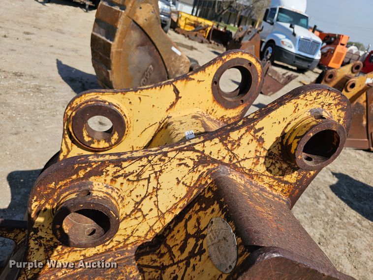 image for item MI9444 36" W excavator bucket