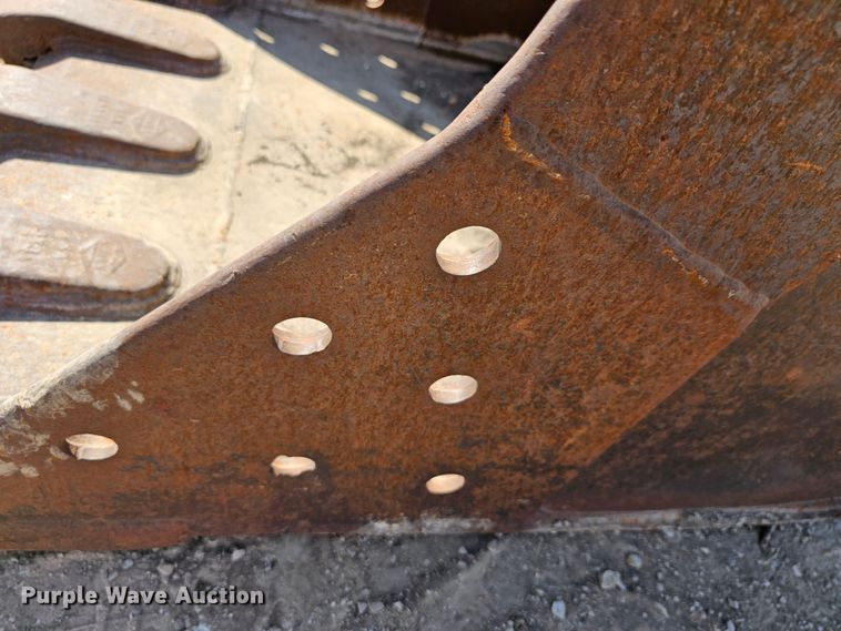 image for item MI9444 36" W excavator bucket