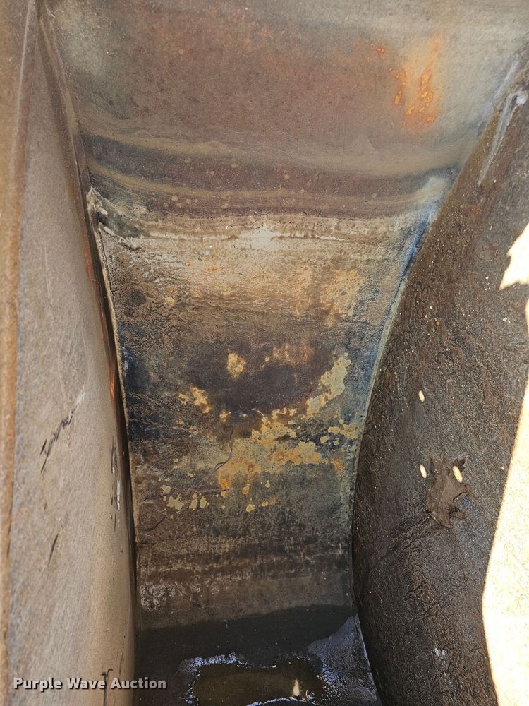 image for item MI9445 Esco  26" W excavator bucket with quick coupler