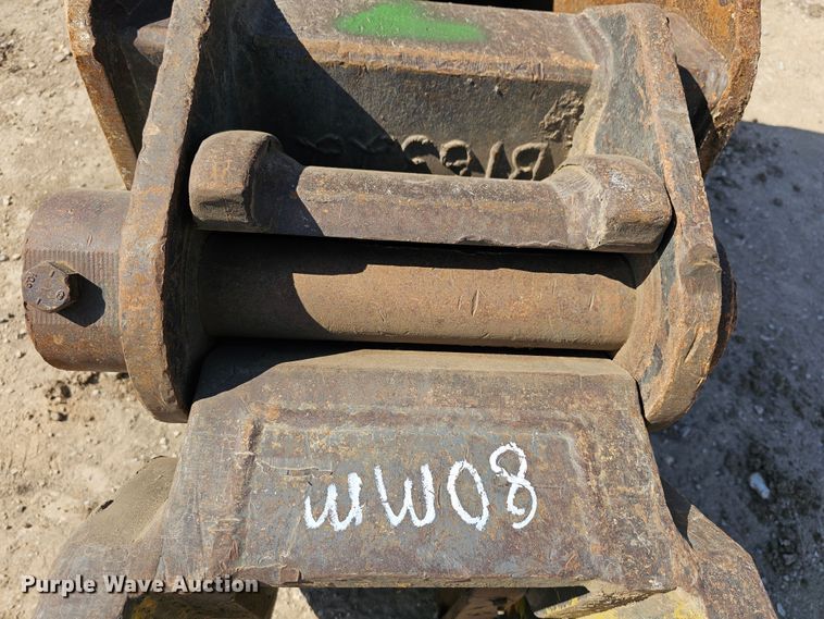 image for item MI9445 Esco  26" W excavator bucket with quick coupler