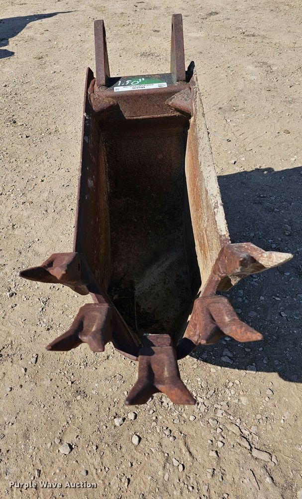 image for item MI9446 16" W backhoe bucket