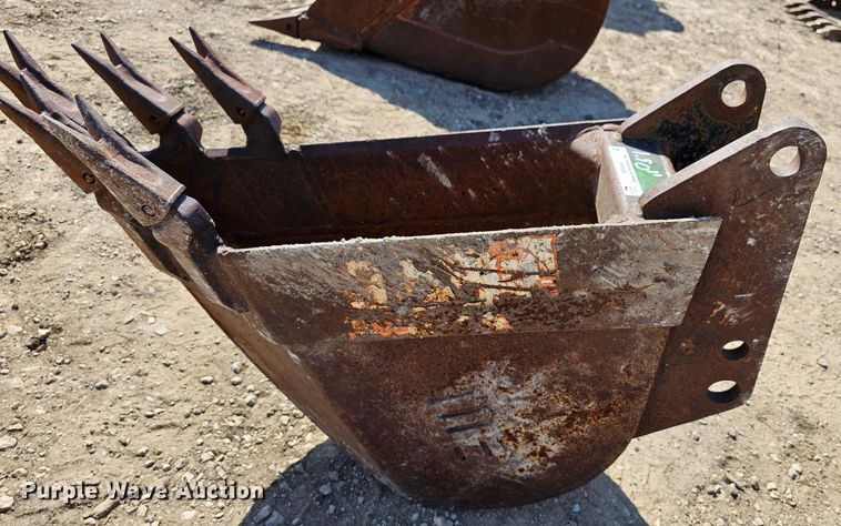 image for item MI9446 16" W backhoe bucket