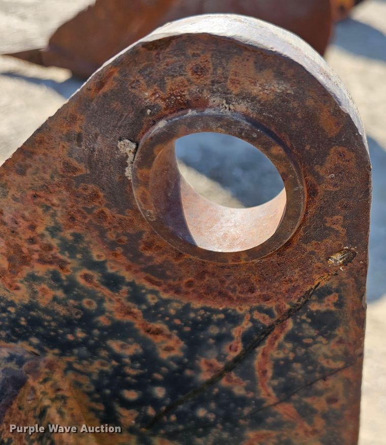 image for item MI9446 16" W backhoe bucket