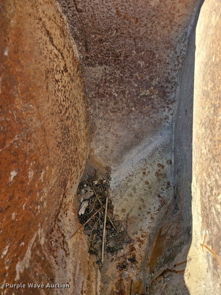 image for item MI9446 16" W backhoe bucket