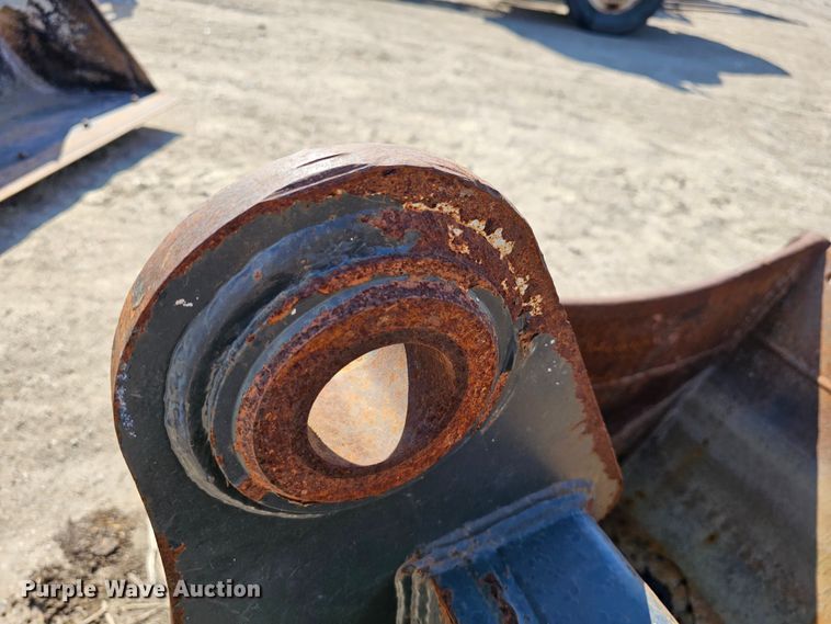 image for item MI9448 38" W excavator bucket