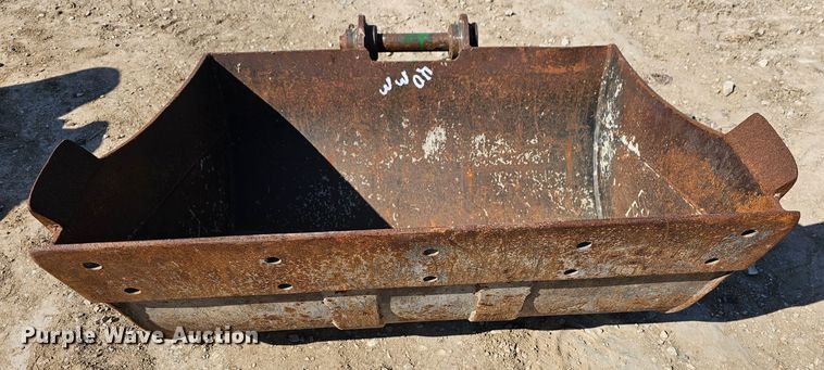image for item MI9450 Caterpillar  35" W excavator bucket