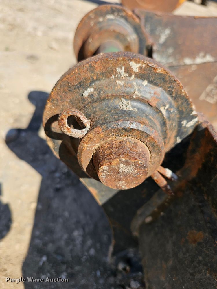 image for item MI9450 Caterpillar  35" W excavator bucket