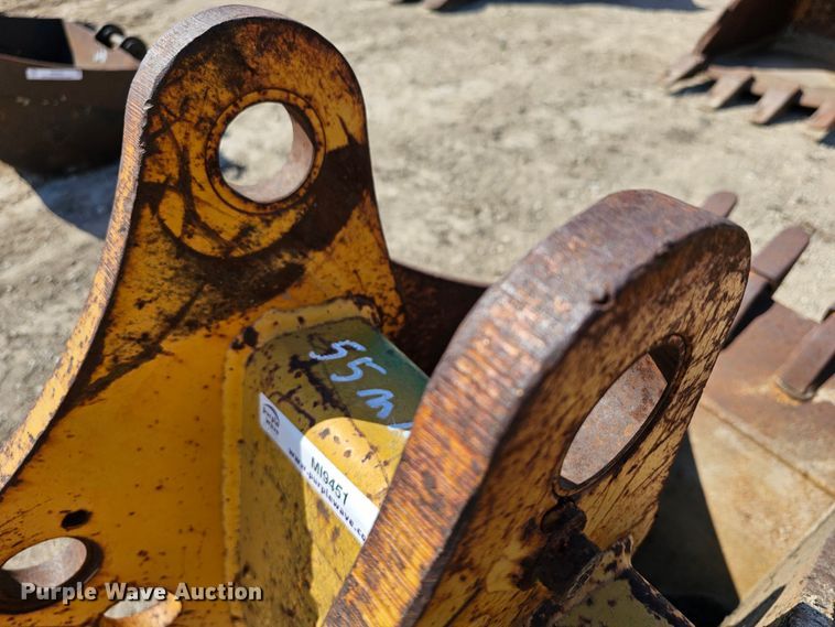 image for item MI9451 18" W backhoe bucket