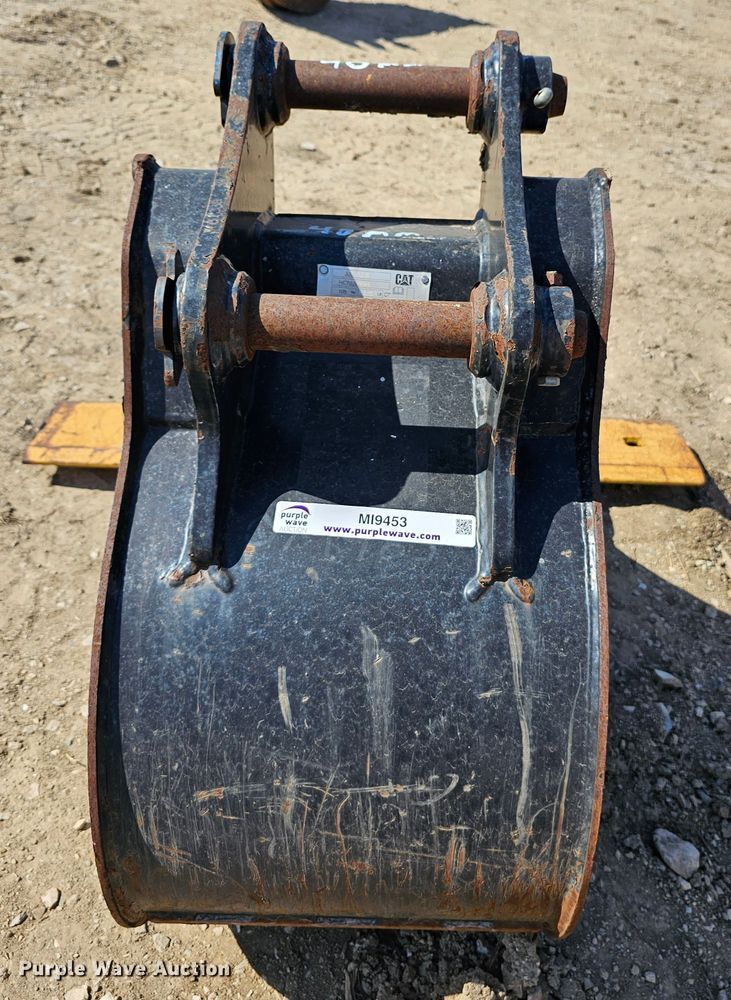 image for item MI9453 18" W backhoe bucket