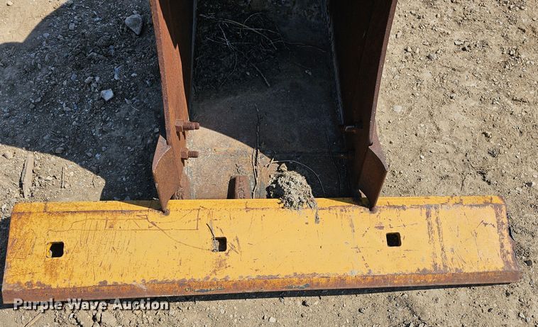 image for item MI9453 18" W backhoe bucket