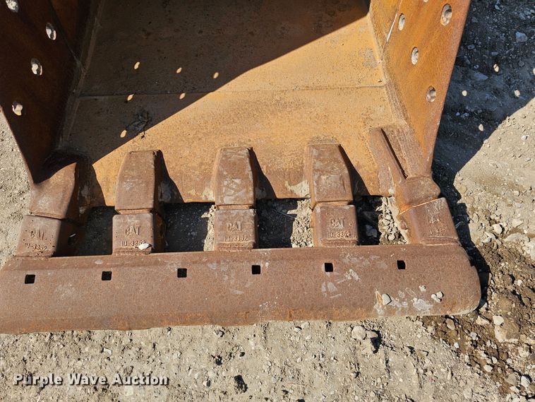 image for item MI9454 John Deere  40" W excavator bucket