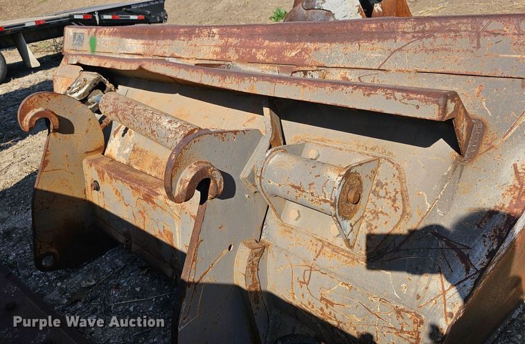 image for item MI9458 Boughton  103" W side dump bucket