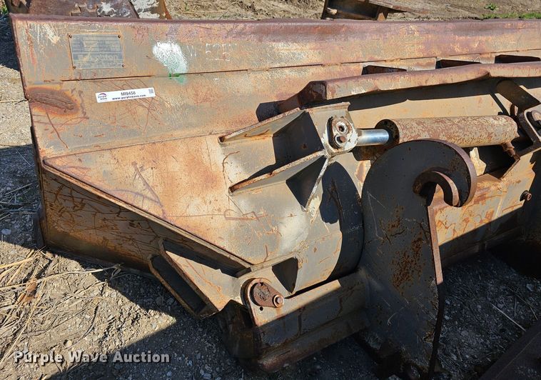 image for item MI9458 Boughton  103" W side dump bucket