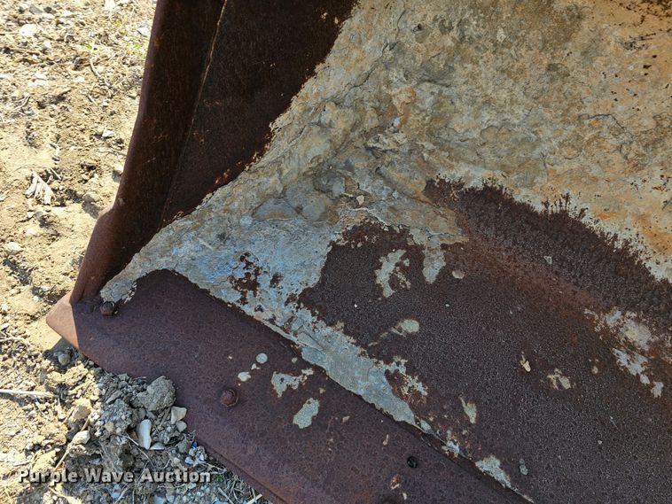 image for item MI9458 Boughton  103" W side dump bucket