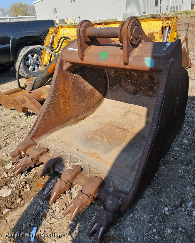 image for item MI9461 49.5" W excavator bucket