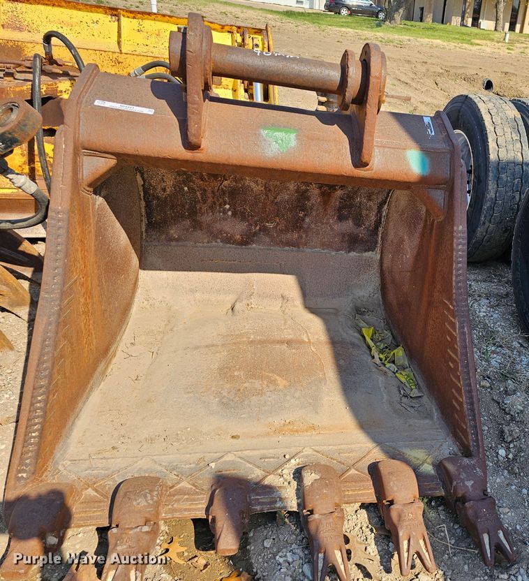 image for item MI9461 49.5" W excavator bucket