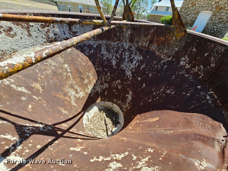 image for item MI9509 Gar-Bro  concrete bucket