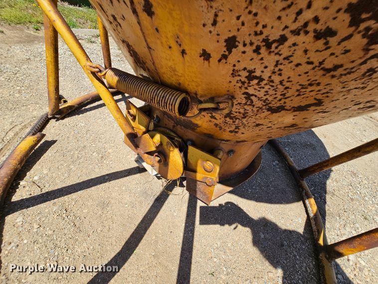 image for item MI9509 Gar-Bro  concrete bucket