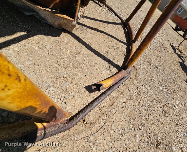 image for item MI9509 Gar-Bro  concrete bucket