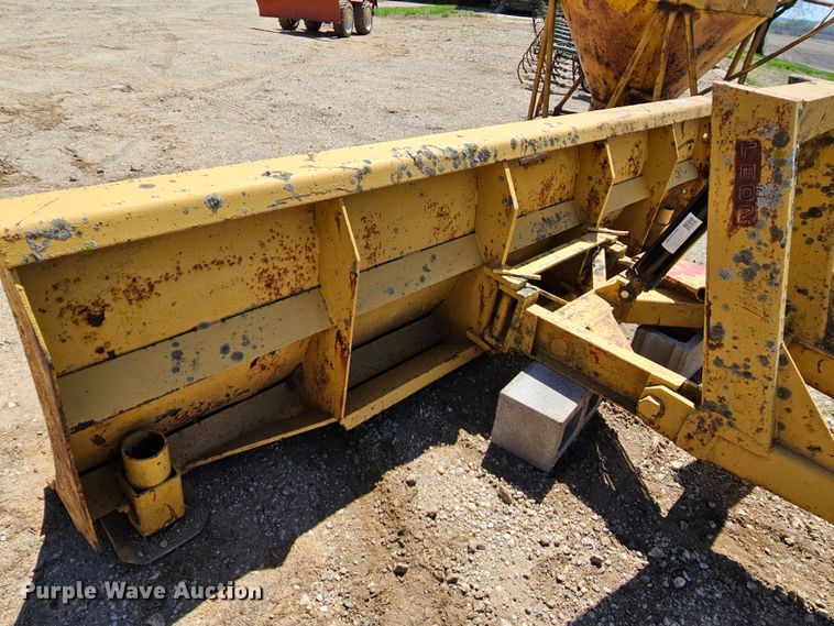 image for item MI9510 Leon  10'W dozer blade