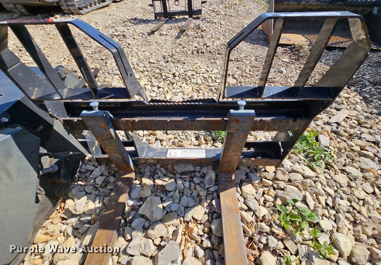 image for item MI9519 Bobcat 7294305  skid steer forks