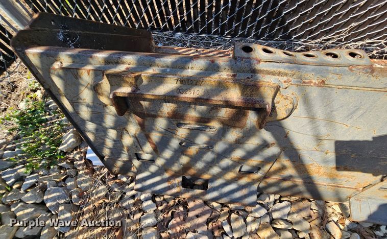 image for item MI9520 62" W skid steer bucket