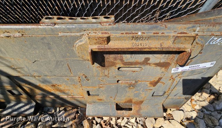 image for item MI9520 62" W skid steer bucket