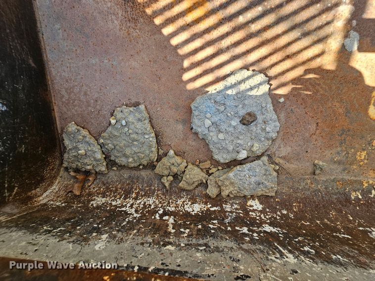 image for item MI9520 62" W skid steer bucket