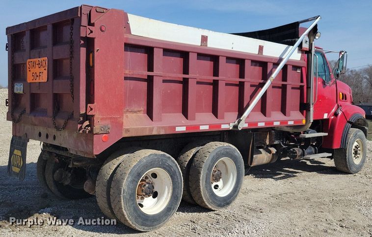image for item MO9628 2006 Sterling LT9500  dump truck