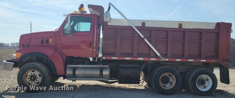 image for item MO9628 2006 Sterling LT9500  dump truck