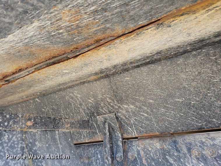 image for item MO9628 2006 Sterling LT9500  dump truck