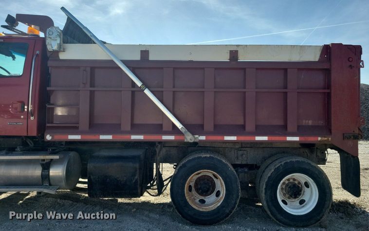image for item MO9628 2006 Sterling LT9500  dump truck