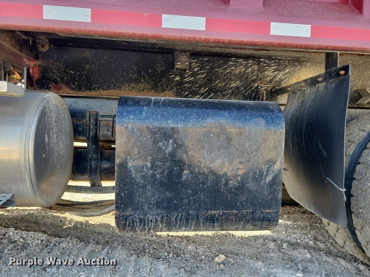 image for item MO9628 2006 Sterling LT9500  dump truck