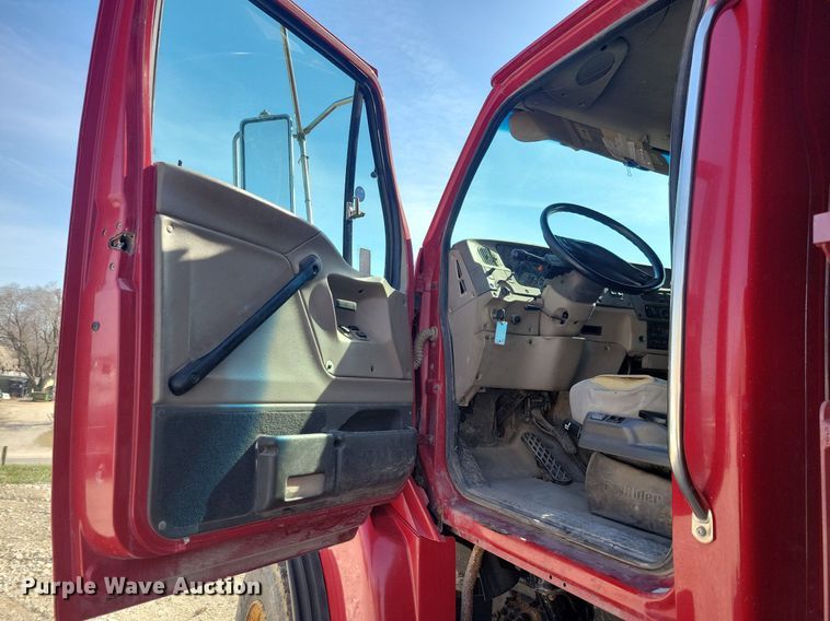 image for item MO9628 2006 Sterling LT9500  dump truck