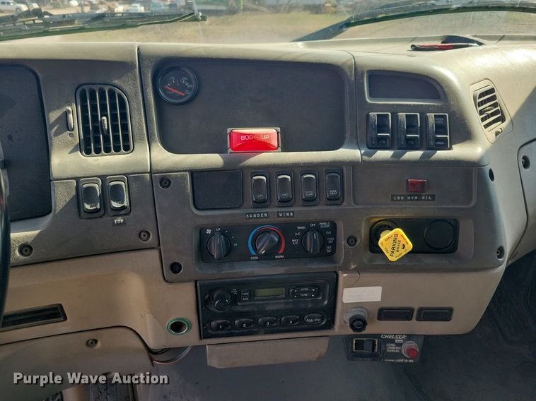 image for item MO9628 2006 Sterling LT9500  dump truck